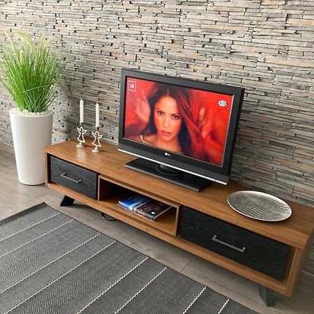 Livi Apartment 1 Сату-Маре Экстерьер фото