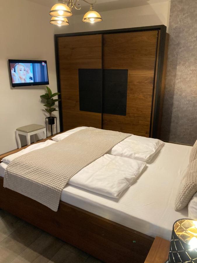 Livi Apartment 1 Сату-Маре Экстерьер фото